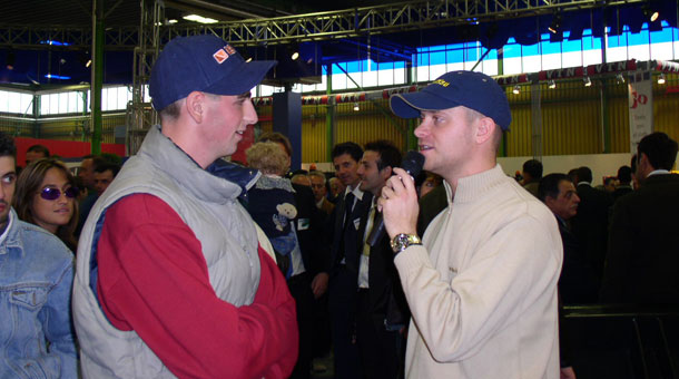 Alessandro Fizzotti anima lo stand di Komatsu al Saie di Bologna